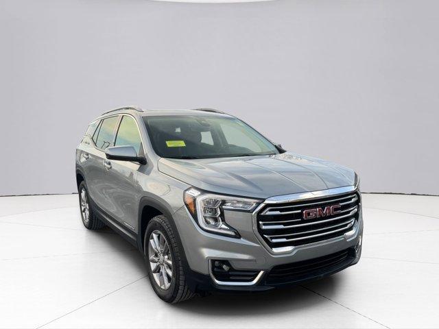 2024 GMC Terrain Vehicle Photo in LEOMINSTER, MA 01453-2952