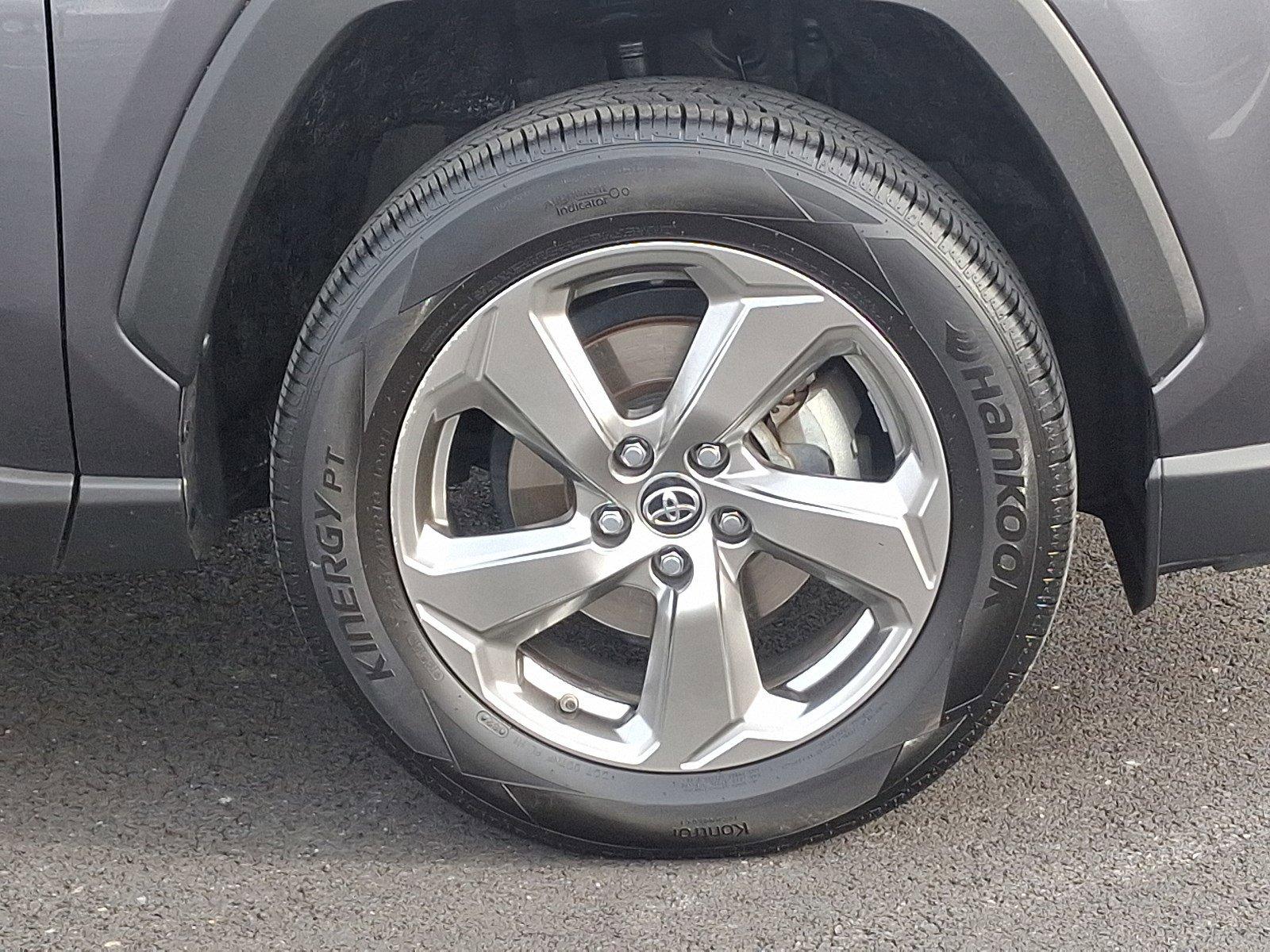 2019 Toyota RAV4 Vehicle Photo in Harrisburg, PA 17111