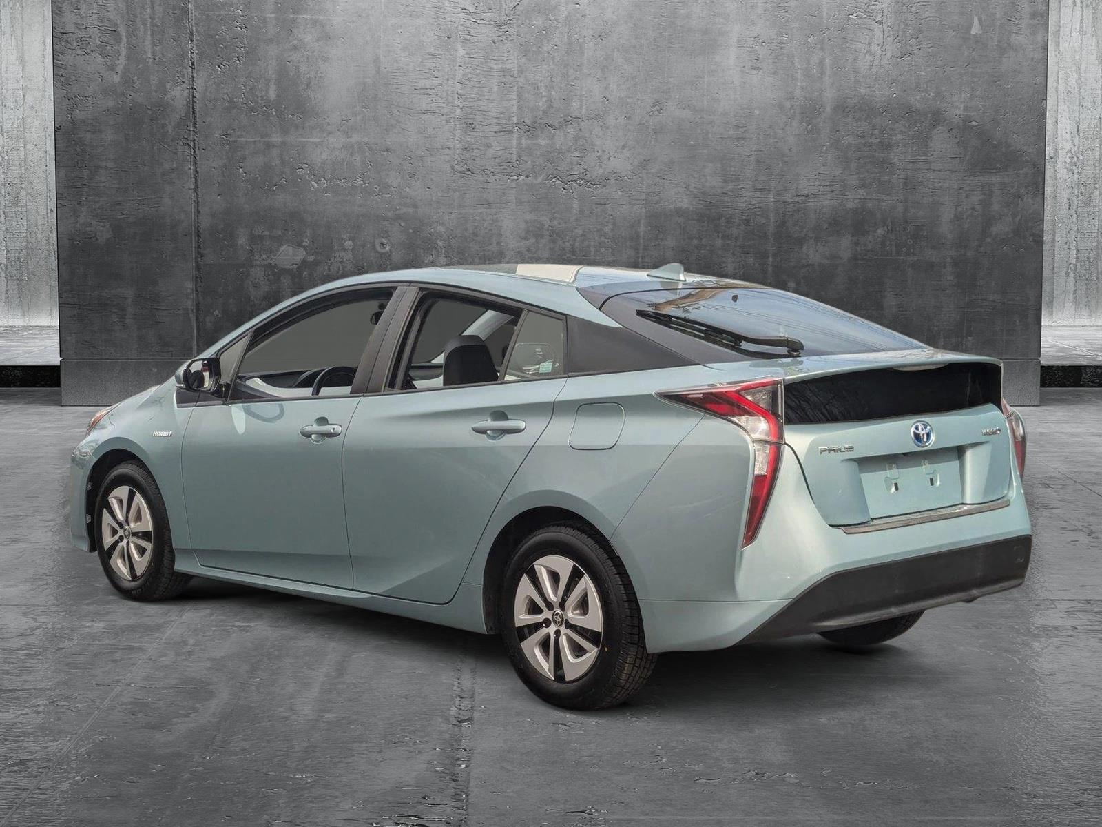 2016 Toyota Prius Vehicle Photo in Cockeysville, MD 21030-2508