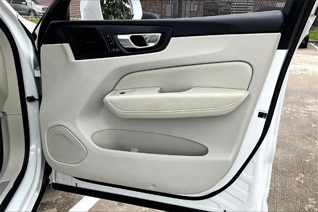 2022 Volvo XC60 Vehicle Photo in Houston, TX 77007