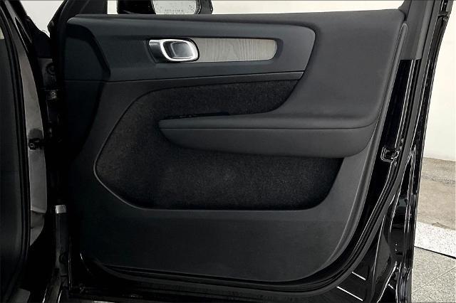 2024 Volvo XC40 Vehicle Photo in Grapevine, TX 76051