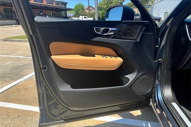 2023 Volvo XC60 Vehicle Photo in Houston, TX 77007