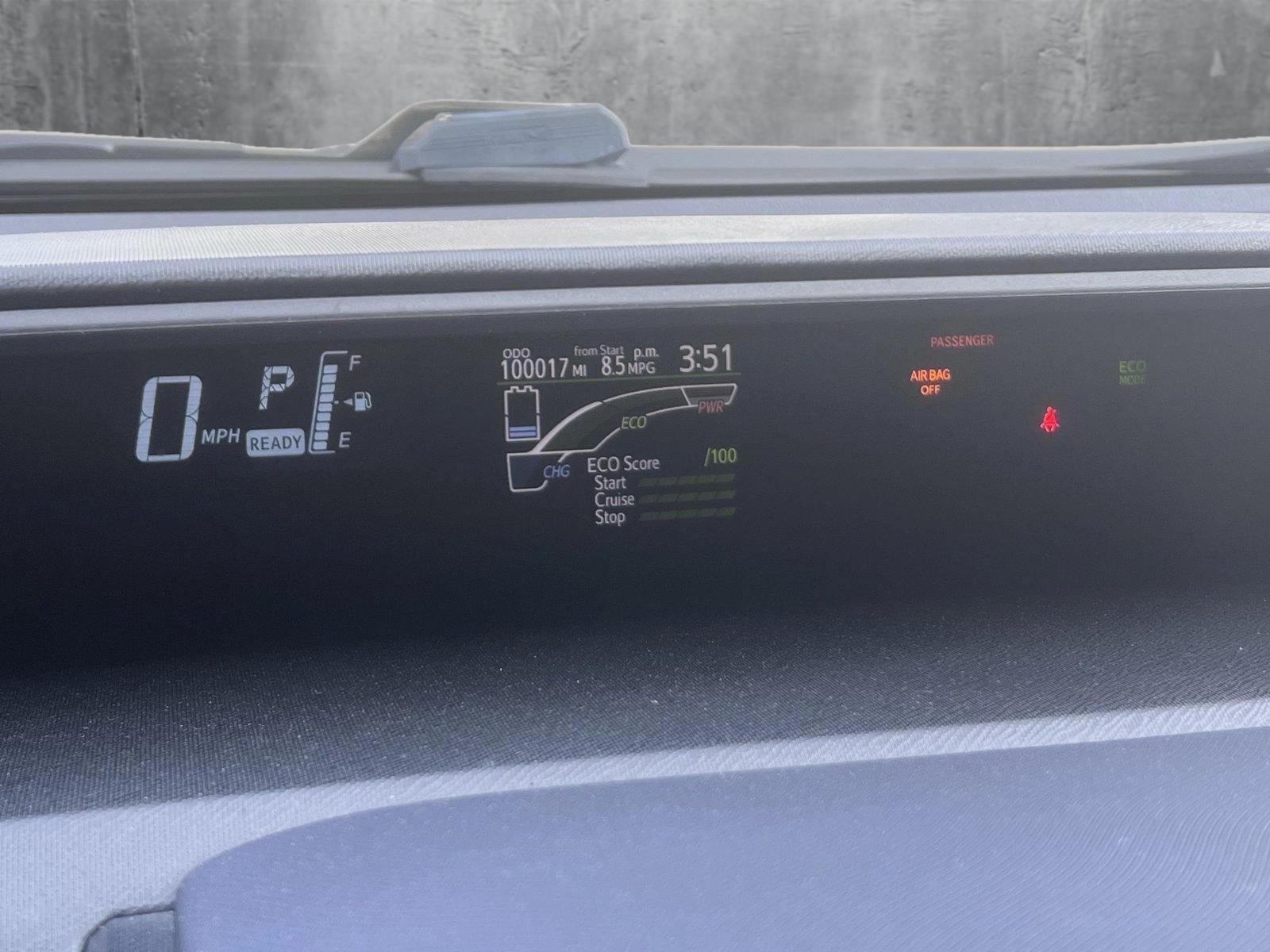 2015 Toyota Prius c Vehicle Photo in VALENCIA, CA 91355-1705