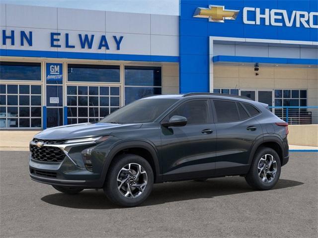 2025 Chevrolet Trax Vehicle Photo in ENGLEWOOD, CO 80113-6708