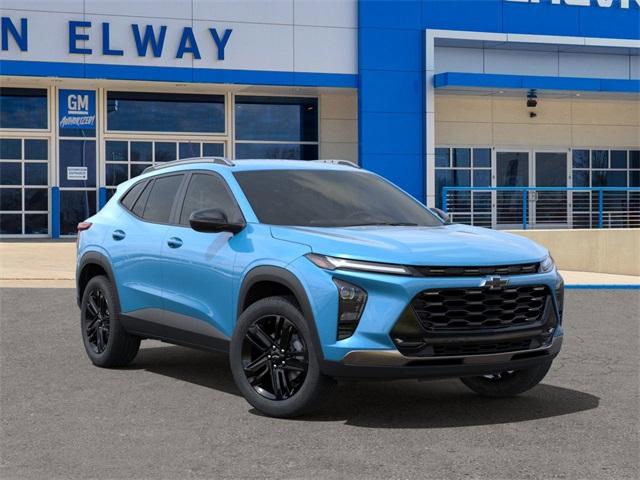 2025 Chevrolet Trax Vehicle Photo in ENGLEWOOD, CO 80113-6708