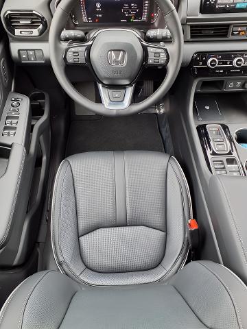 2025 Honda Pilot Vehicle Photo in Oshkosh, WI 54904