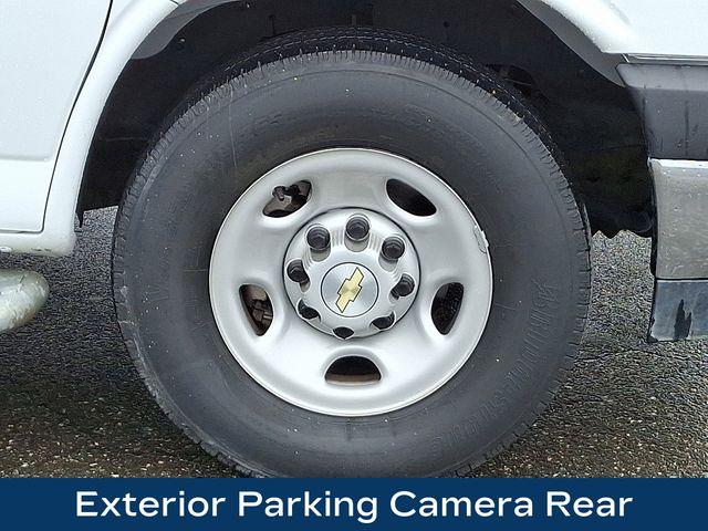 2024 Chevrolet Express Cargo 2500 Vehicle Photo in DANBURY, CT 06810-5034
