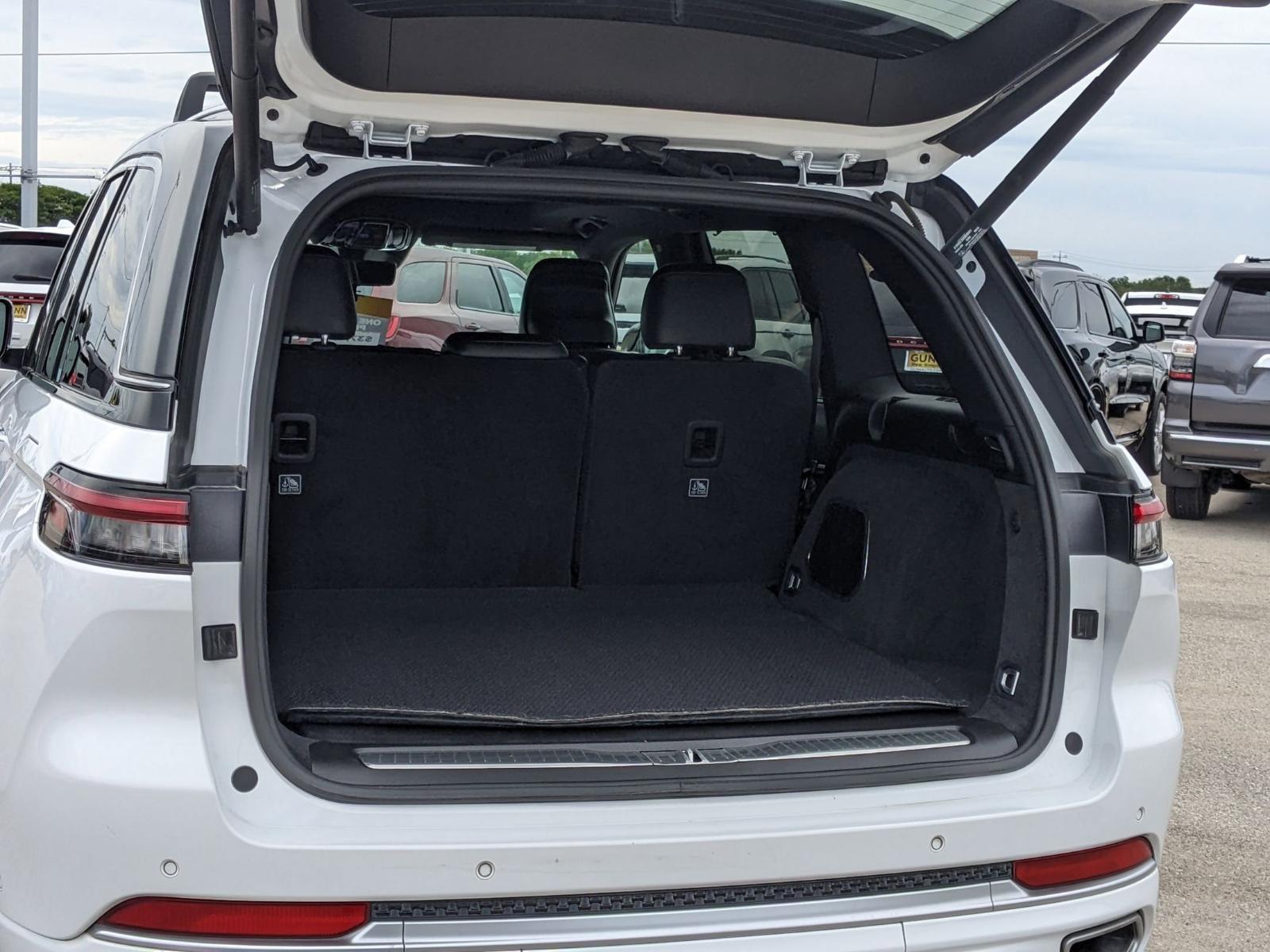 2022 Jeep Grand Cherokee Vehicle Photo in Seguin, TX 78155