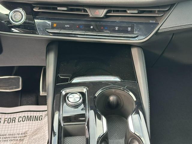 2025 Buick Envision Vehicle Photo in COLUMBIA, MO 65203-3903