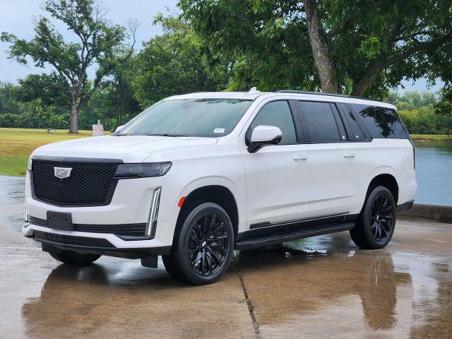 2021 Cadillac Escalade ESV Vehicle Photo in DENTON, TX 76210-9321