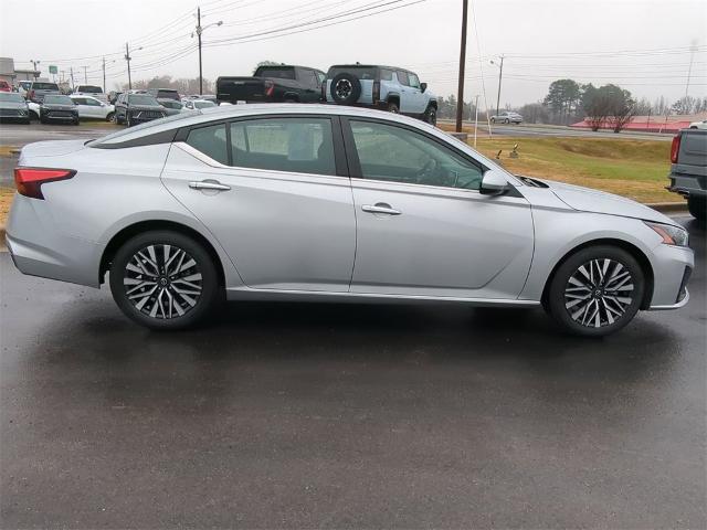 Used 2023 Nissan Altima SV with VIN 1N4BL4DV1PN305233 for sale in Albertville, AL