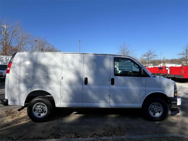 2025 Chevrolet Express Cargo 2500 Vehicle Photo in ALCOA, TN 37701-3235