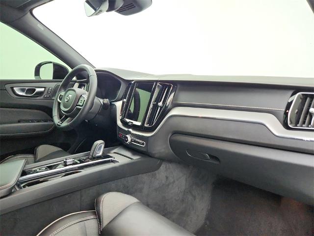 2022 Volvo XC60 Vehicle Photo in Grapevine, TX 76051