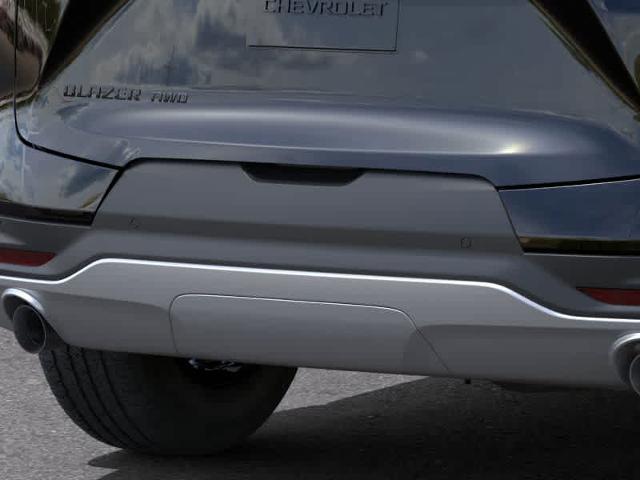 2025 Chevrolet Blazer Vehicle Photo in MOON TOWNSHIP, PA 15108-2571