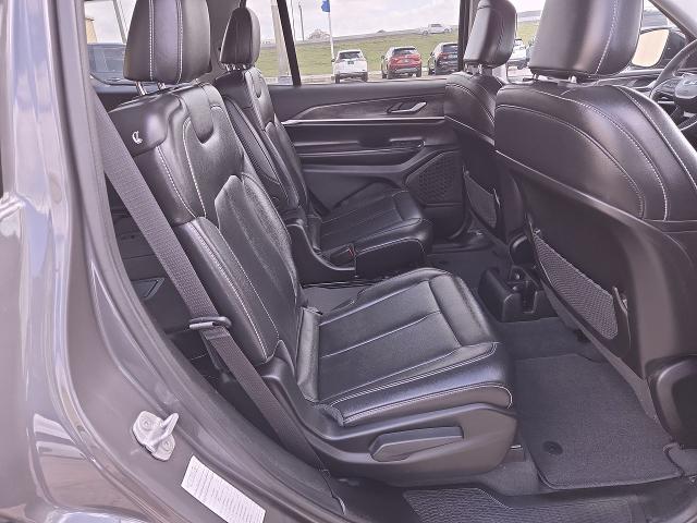 2023 Jeep Grand Cherokee L Vehicle Photo in NEDERLAND, TX 77627-8017
