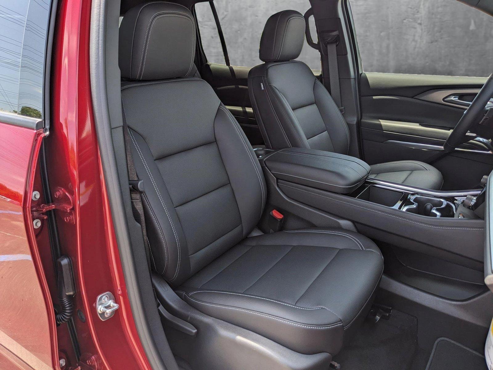 2025 Chevrolet Traverse Vehicle Photo in HOUSTON, TX 77034-5009