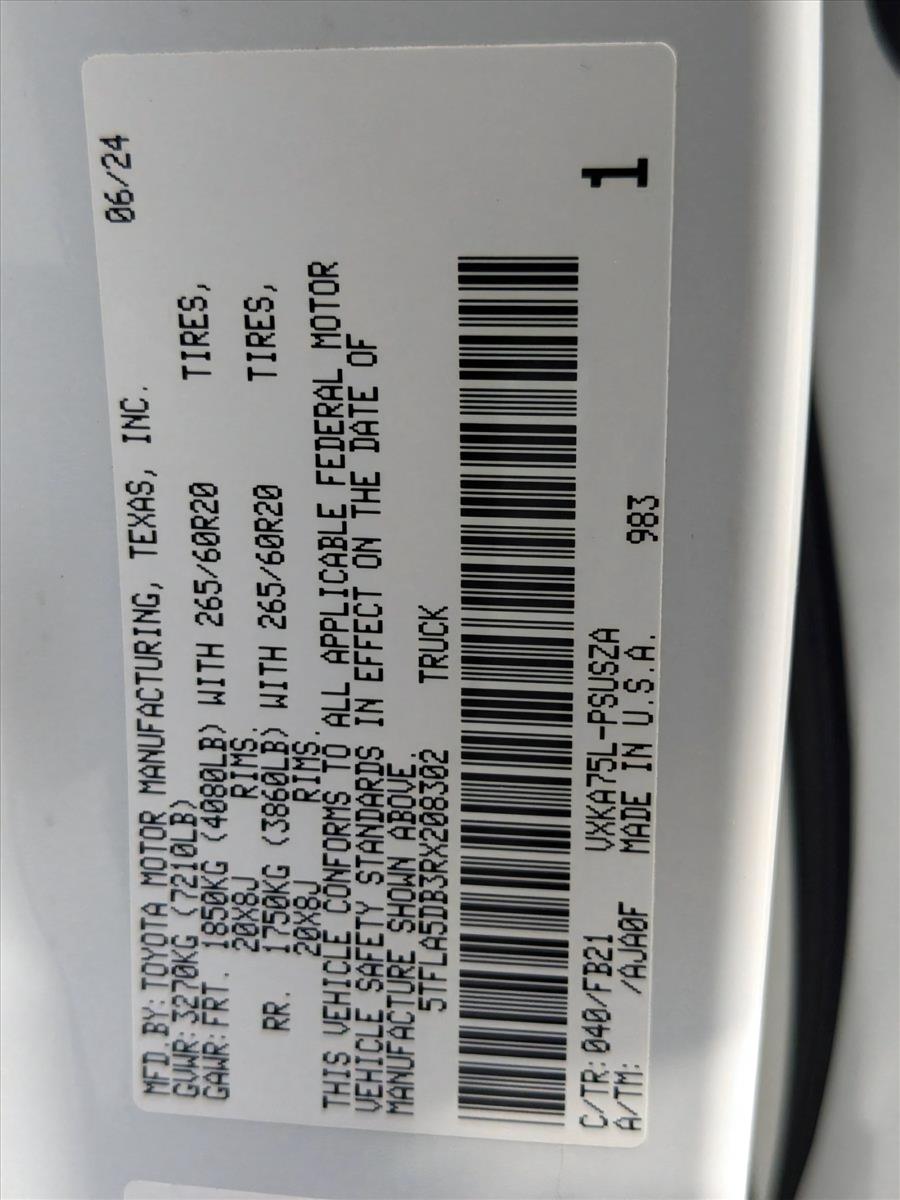 2024 Toyota Tundra 4WD Vehicle Photo in MIAMI, FL 33134-2699