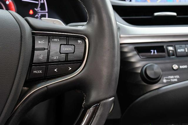 2020 Lexus ES 300h Vehicle Photo in DALLAS, TX 75235