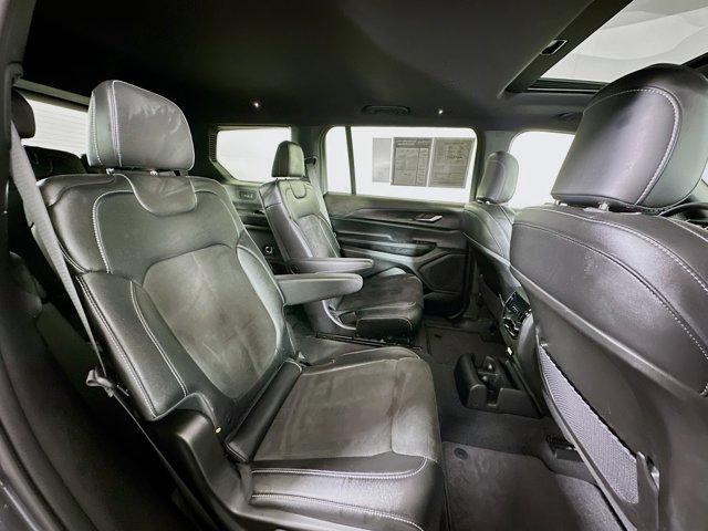 2023 Jeep Grand Cherokee L Vehicle Photo in Doylsetown, PA 18901