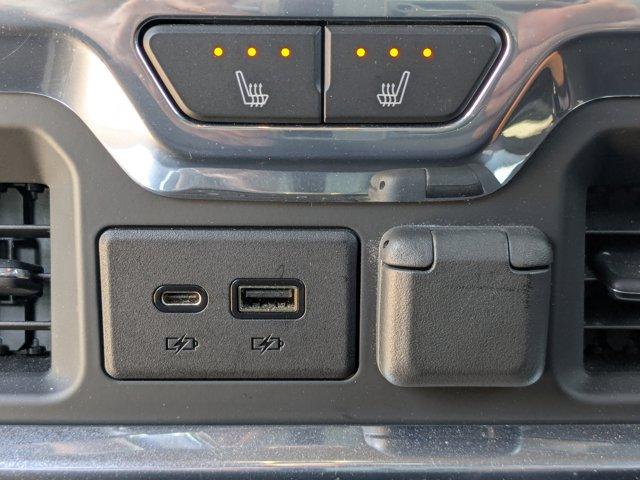 2021 Chevrolet Silverado 1500 Vehicle Photo in BRUNSWICK, GA 31525-1881