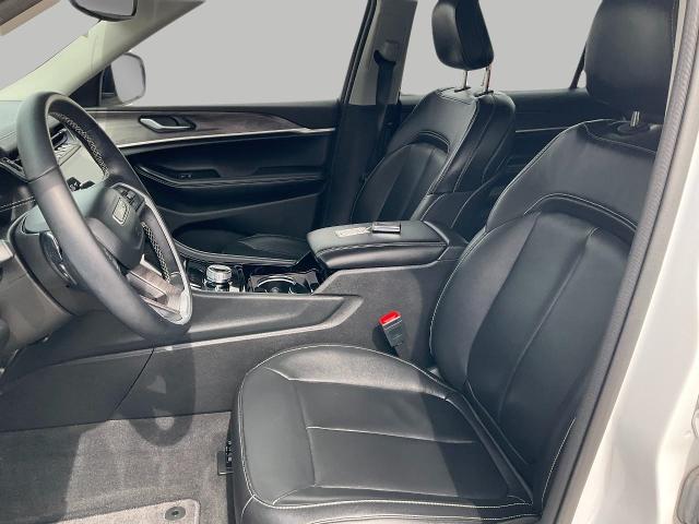 2022 Jeep Grand Cherokee L Vehicle Photo in Kaukauna, WI 54130