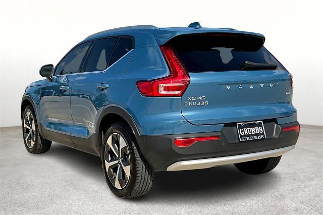 2023 Volvo XC40 Vehicle Photo in Grapevine, TX 76051