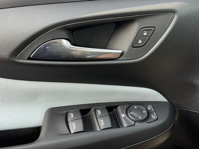 2025 Buick Envista Vehicle Photo in COLUMBIA, MO 65203-3903