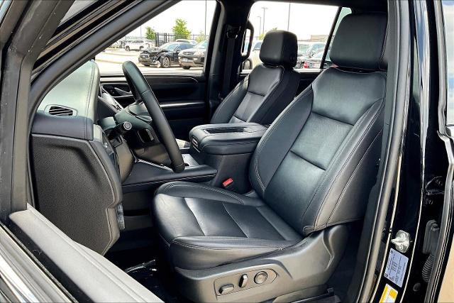2023 Chevrolet Suburban Vehicle Photo in Grapevine, TX 76051