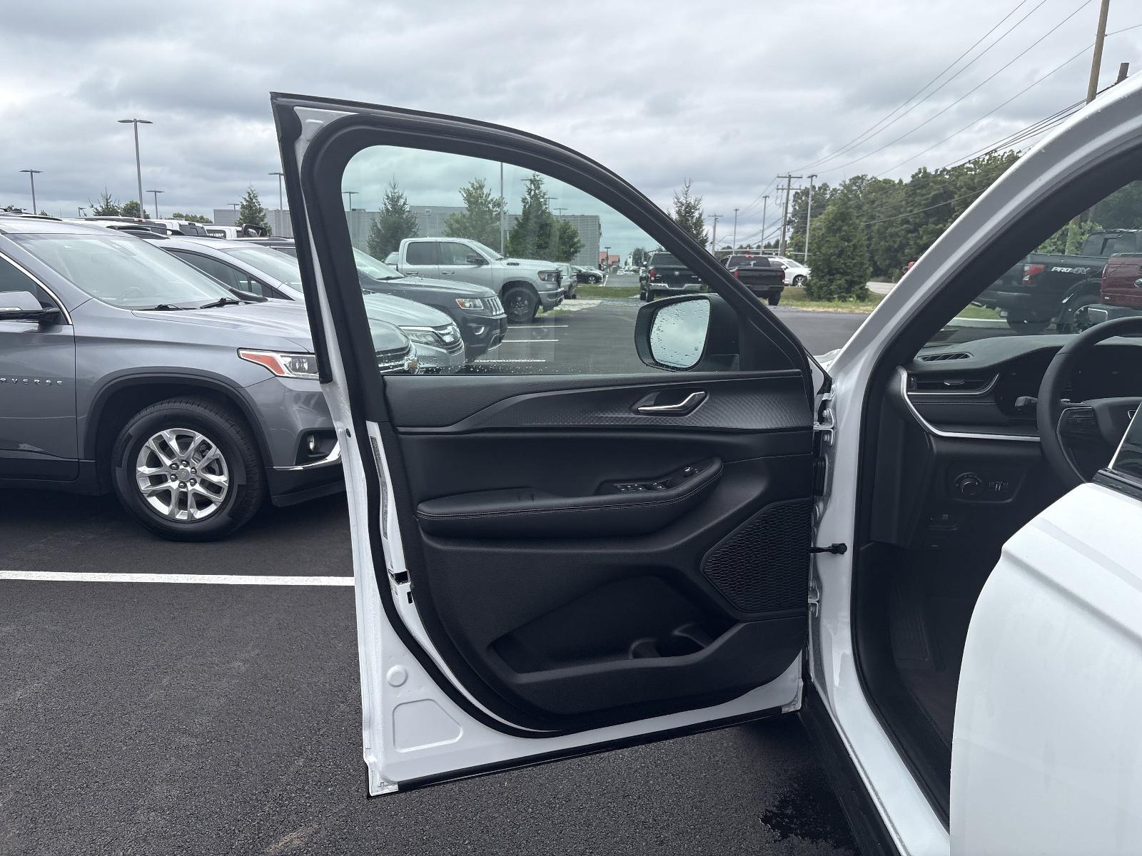 2025 Jeep Grand Cherokee Vehicle Photo in Mechanicsburg, PA 17050-1707