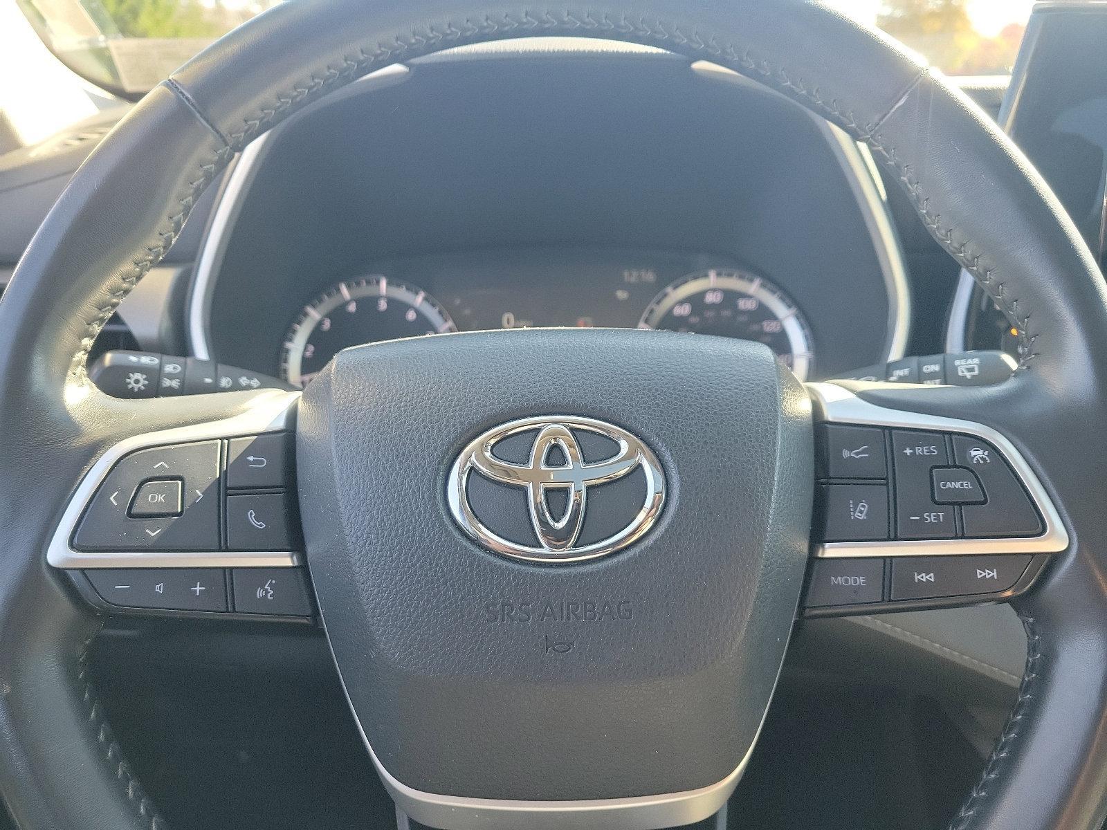 2022 Toyota Highlander Vehicle Photo in Trevose, PA 19053