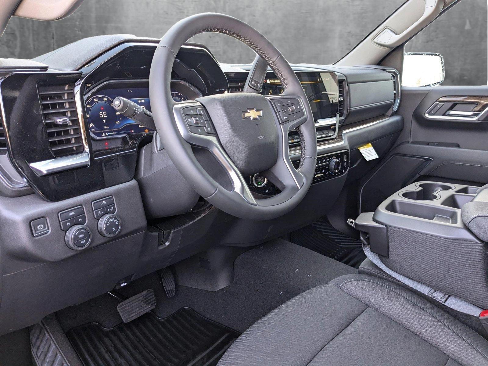 2025 Chevrolet Silverado 1500 Vehicle Photo in VALENCIA, CA 91355-1705