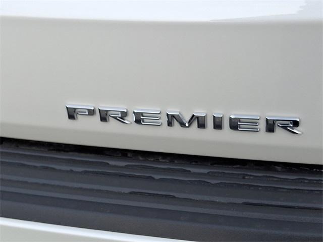 2025 Chevrolet Suburban Vehicle Photo in LEWES, DE 19958-4935