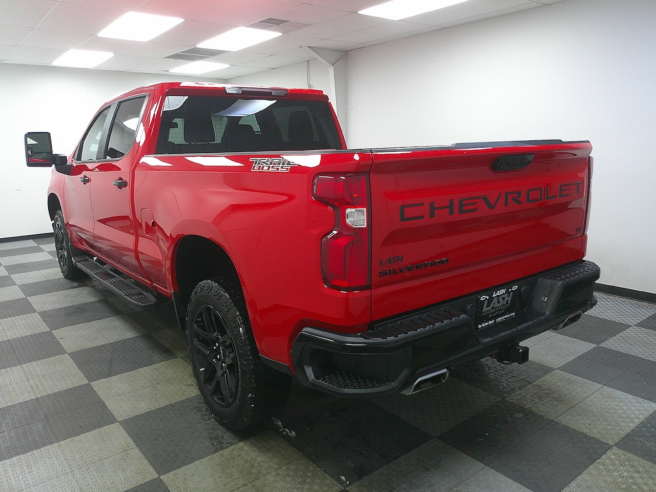 Used 2022 Chevrolet Silverado 1500 LT Trail Boss with VIN 3GCUDFED9NG630588 for sale in Johnstown, OH