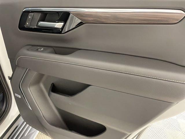 2025 Chevrolet Tahoe Vehicle Photo in PHOENIX, AZ 85014-3381