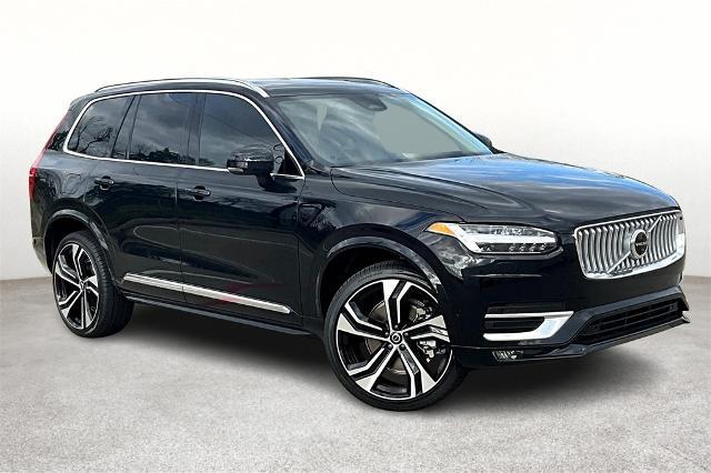 2025 Volvo XC90 Vehicle Photo in Houston, TX 77007