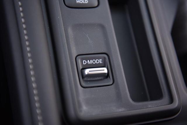 2025 Nissan Pathfinder Vehicle Photo in Ballwin, MO 63011