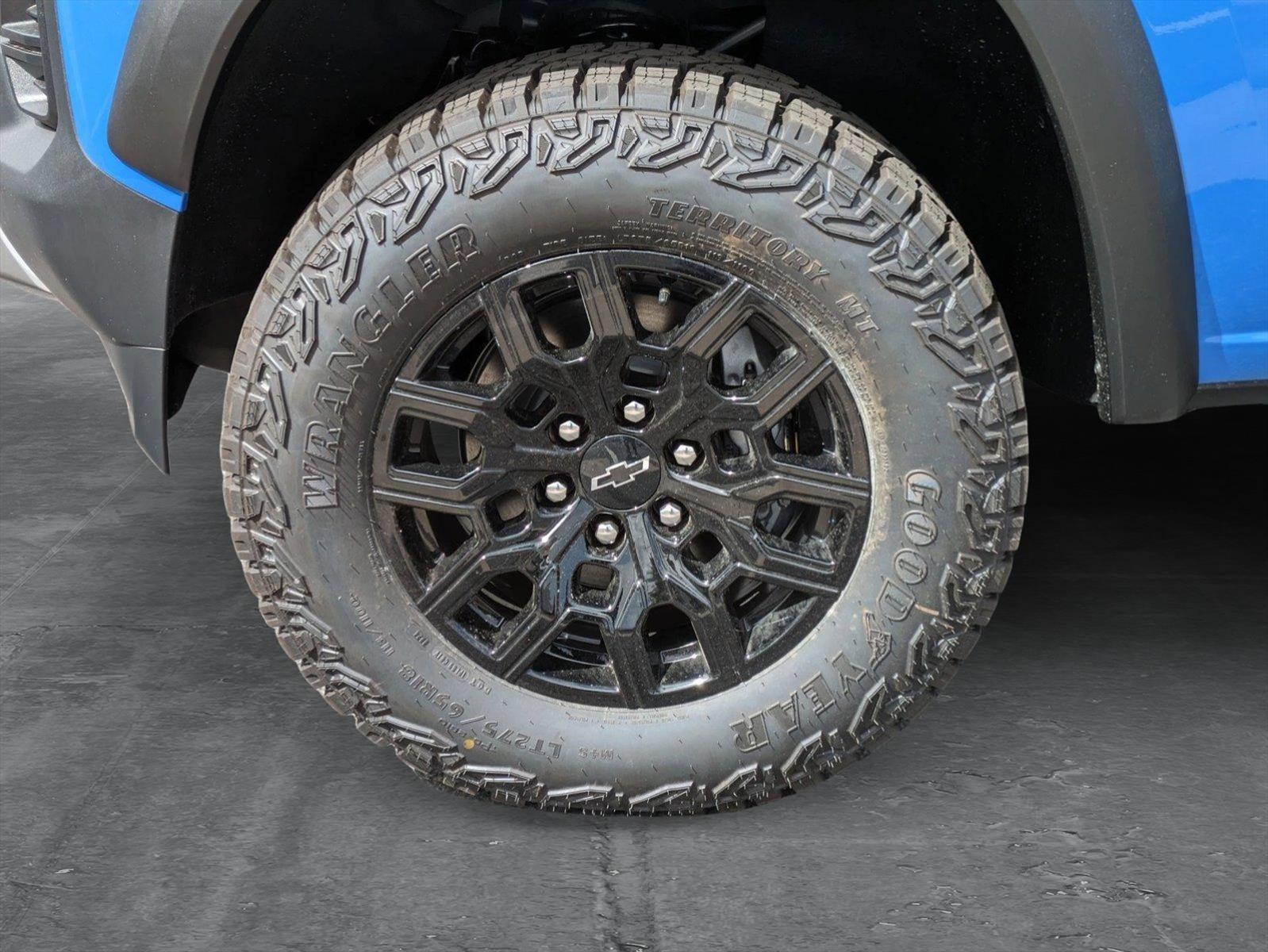 2025 Chevrolet Colorado Vehicle Photo in GILBERT, AZ 85297-0446