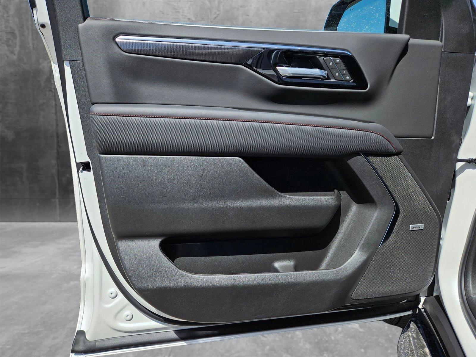 2025 Chevrolet Suburban Vehicle Photo in AUSTIN, TX 78759-4154