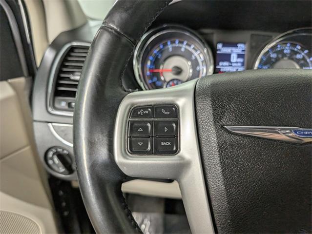 2015 Chrysler Town & Country Vehicle Photo in ENGLEWOOD, CO 80113-6708