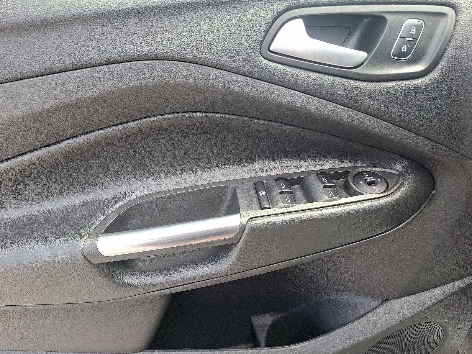 2018 Ford Escape Vehicle Photo in Harrisburg, PA 17111