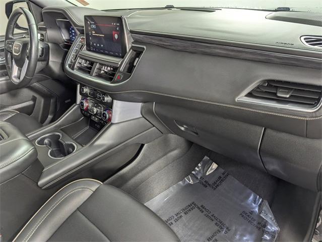 2023 GMC Yukon XL Vehicle Photo in ENGLEWOOD, CO 80113-6708