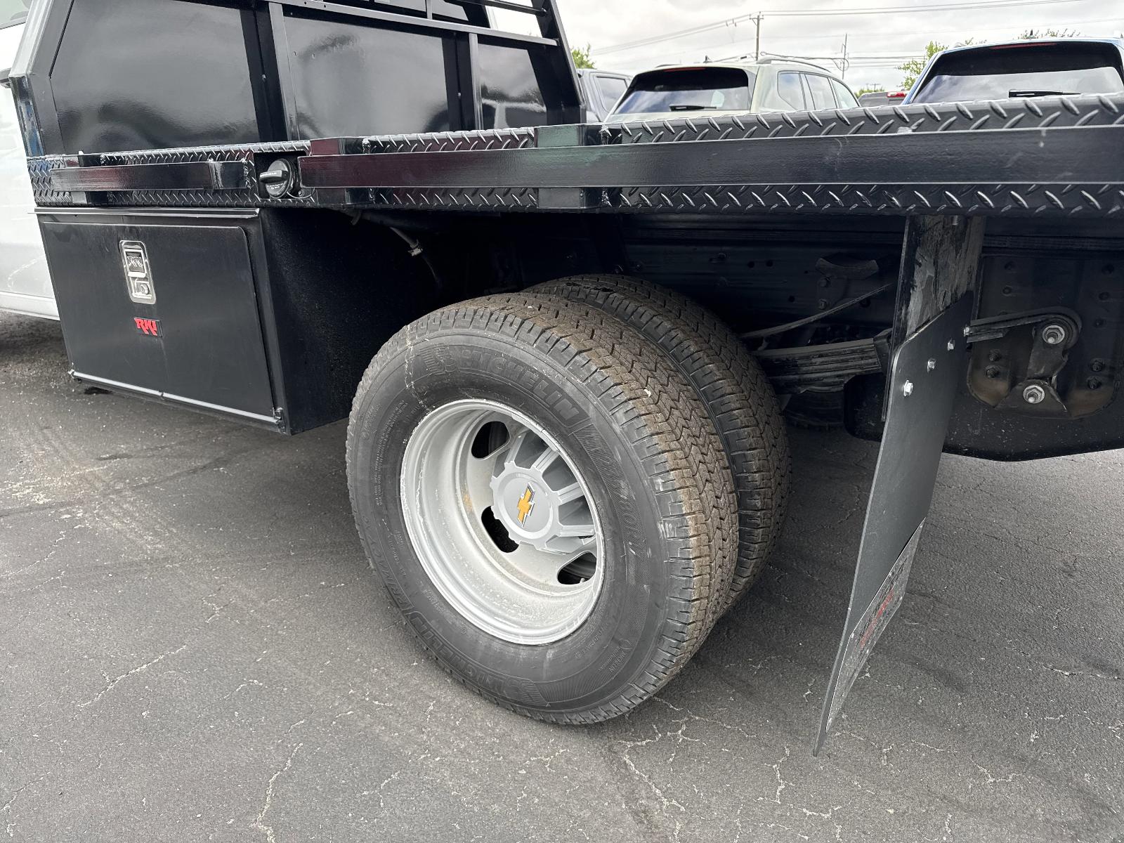 2025 Chevrolet Silverado 3500 HD Chassis Cab Vehicle Photo in GEORGETOWN, TX 78626-7508