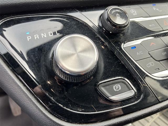 2020 Chrysler Pacifica Vehicle Photo in TULLY, NY 13159-3159