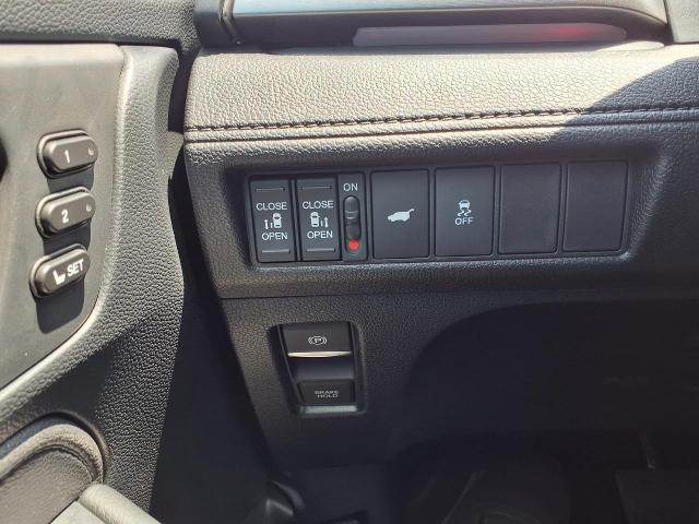 2025 Honda Odyssey Vehicle Photo in Oshkosh, WI 54904