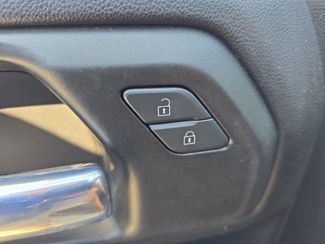 2022 Chevrolet Silverado 1500 Vehicle Photo in Pleasant Hills, PA 15236