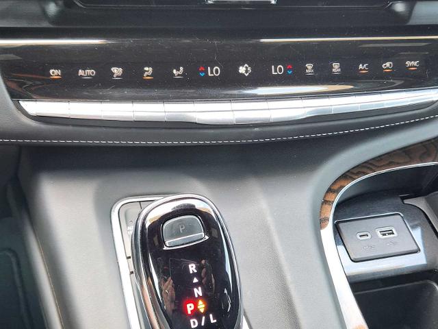 2024 Cadillac Escalade Vehicle Photo in DENTON, TX 76210-9321