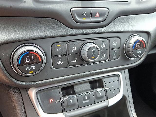 2022 GMC Terrain Vehicle Photo in TREVOSE, PA 19053-4984
