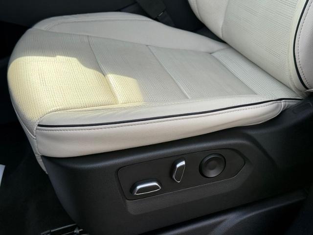 2023 Cadillac Escalade ESV Vehicle Photo in COLUMBIA, MO 65203-3903