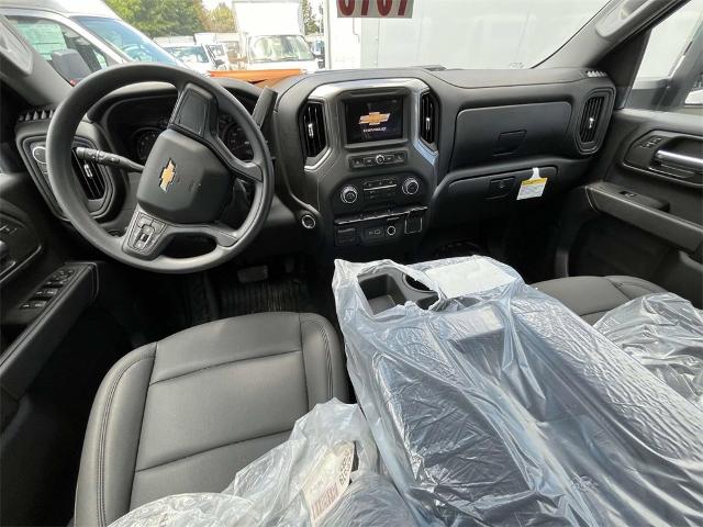 2024 Chevrolet Silverado 3500 HD Chassis Cab Vehicle Photo in ALCOA, TN 37701-3235