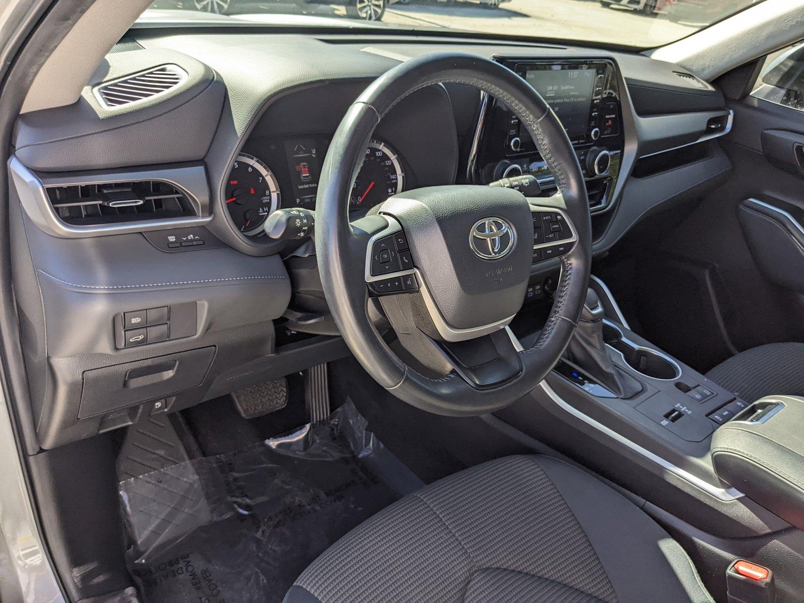 2022 Toyota Highlander Vehicle Photo in Davie, FL 33331